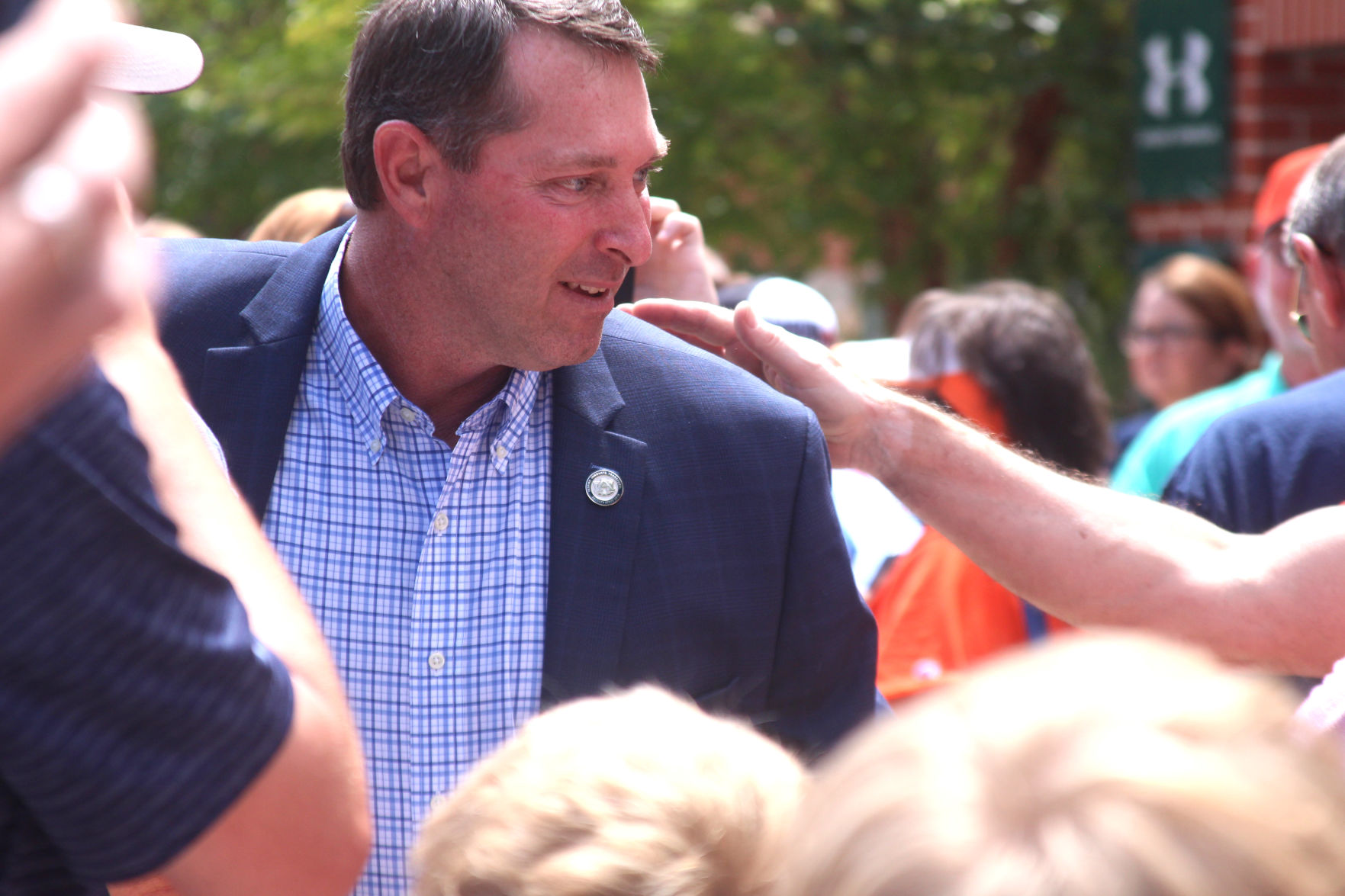 Auburn baseball departs for College World Series in Omaha